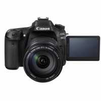 佳能（Canon）EOS80D 单反套机（EF-S 18-135mm f/3.5-5.6 IS） 2420万有效像素 45点十字对焦 WIFI/NFC 