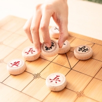 得力6750，棋盘象棋围棋双面棋盘儿童成人初学者入门楠木棋盘