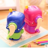 得力0733，削笔机学生手摇铅笔刀削笔器可爱儿童大兵卷笔刀