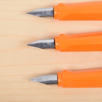 烂笔头757-3，卡装钢笔 3支/卡（1/12/144）三支钢笔+一个吸墨器+8支墨囊