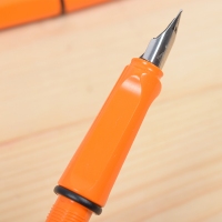 烂笔头757-3，卡装钢笔 3支/卡（1/12/144）三支钢笔+一个吸墨器+8支墨囊