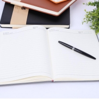 赢信88318，裱装枫叶记事本18K118张/无线胶装PU革料封面商务笔记本